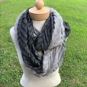 Apt 9 Scarf Gray/Silver